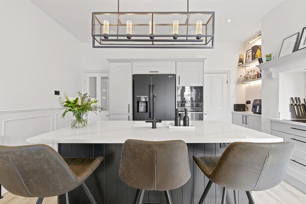Dining Kitchen 4.jpg