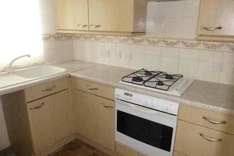 2 bedroom end of terrace house to rent, The Timbers, St Georges