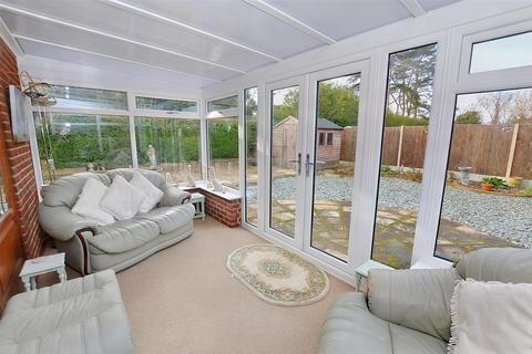 3 bedroom chalet for sale, The Turning, Sheringham