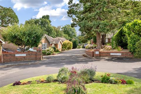 3 bedroom bungalow for sale, Huntingford Close, Surrey GU26