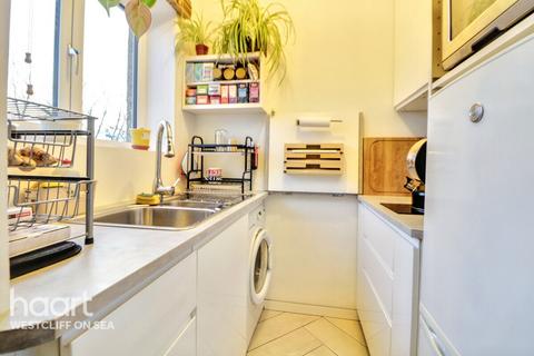 1 bedroom flat for sale, Ditton Court Road, Westcliff