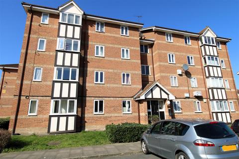 2 bedroom flat for sale, Chandlers Drive, Erith