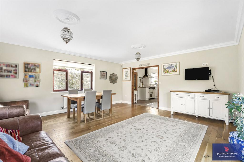 Dining /Family Room