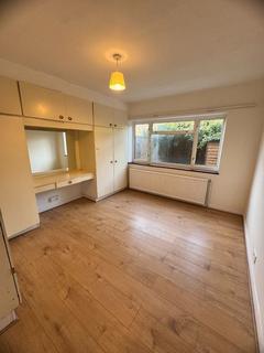 2 bedroom maisonette to rent, Taunton Way, Stanmore HA7