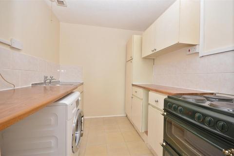 1 bedroom apartment to rent, Cowdray Close, Luton