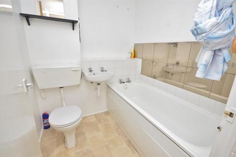 1 bedroom apartment to rent, Cowdray Close, Luton