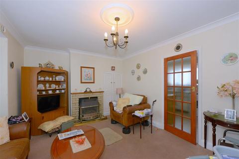 2 bedroom end of terrace house for sale, Haughmond Avenue, Sundorne, Shrewsbury