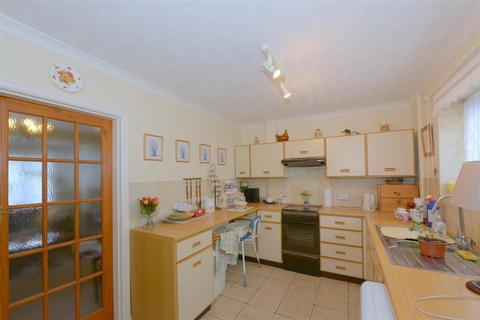 2 bedroom end of terrace house for sale, Haughmond Avenue, Sundorne, Shrewsbury