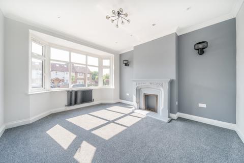 4 bedroom house to rent, Woodyates Road London SE12