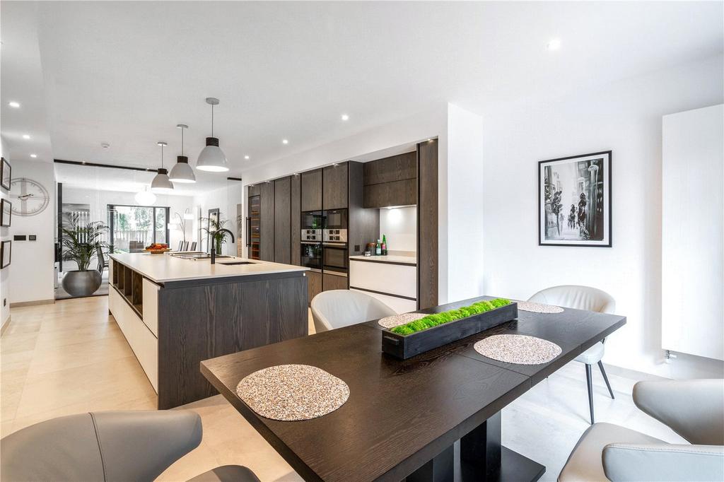 Breakfast Room