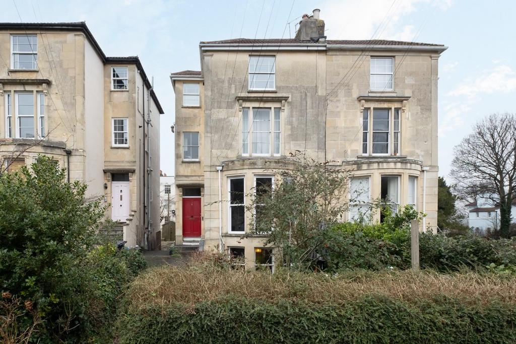 Garden Flat, 7 Cotham Side, BS6-.jpg