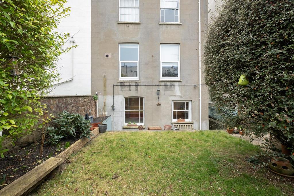 Garden Flat, 7 Cotham Side, BS6-9276.jpg