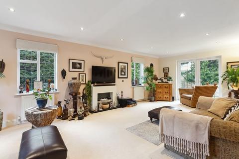 undefined, Great Woodcote Park, Purley CR8
