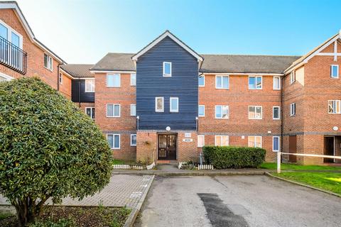 2 bedroom flat for sale, Mandeville Court, Lower Hall Lane, Chingford