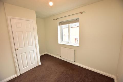 2 bedroom terraced house to rent, Wellington Street, Kettering