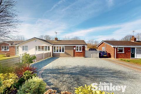 2 bedroom semi-detached bungalow for sale, Rosemont Close, Sutton-In-Ashfield, NG17