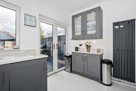 9 Ashcroft Crescent, Sidcup, DA15 8NT