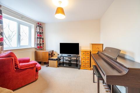 undefined, Gemini Close, Cheltenham, Gloucestershire