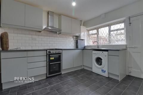 3 bedroom terraced house to rent, Southall, UB1