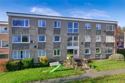 2 bedroom flat for sale, Hoyle Court Avenue, Shipley BD17