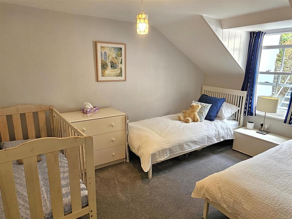 3rd Bedroom.jpg