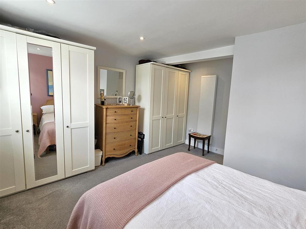 2nd Bedroom (3).jpg
