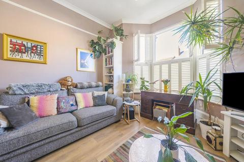 18a High View Road, London, SE19 3SS