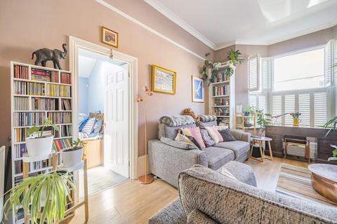 18a High View Road, London, SE19 3SS