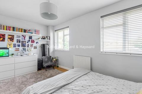 3 bedroom terraced house for sale, Southlands Grove, Bromley