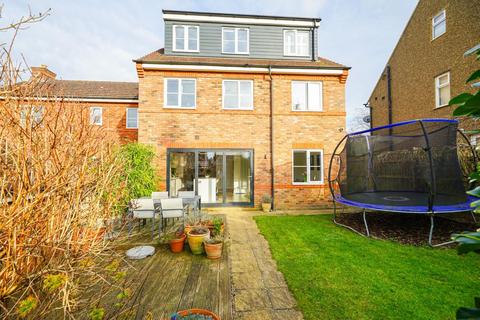 4 bedroom semi-detached house for sale, Plantation Road, Leighton Buzzard