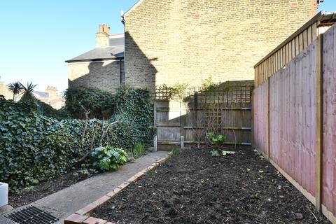 3 bedroom terraced house for sale, Garthorne Road