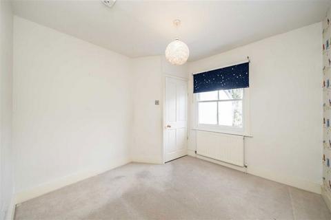 2 bedroom terraced house to rent, Watts Lane, Teddington TW11