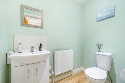 9 Woolsthorpe Road, Woolsthorpe By Colsterworth, Grantham, NG33 5NT