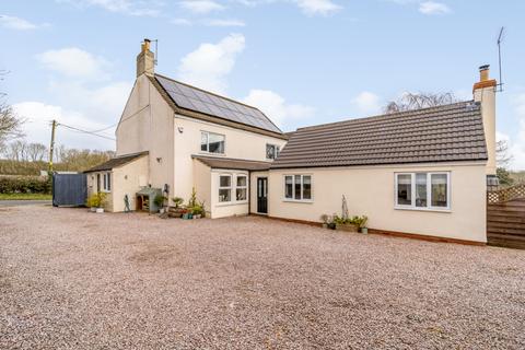 9 Woolsthorpe Road, Woolsthorpe By Colsterworth, Grantham, NG33 5NT