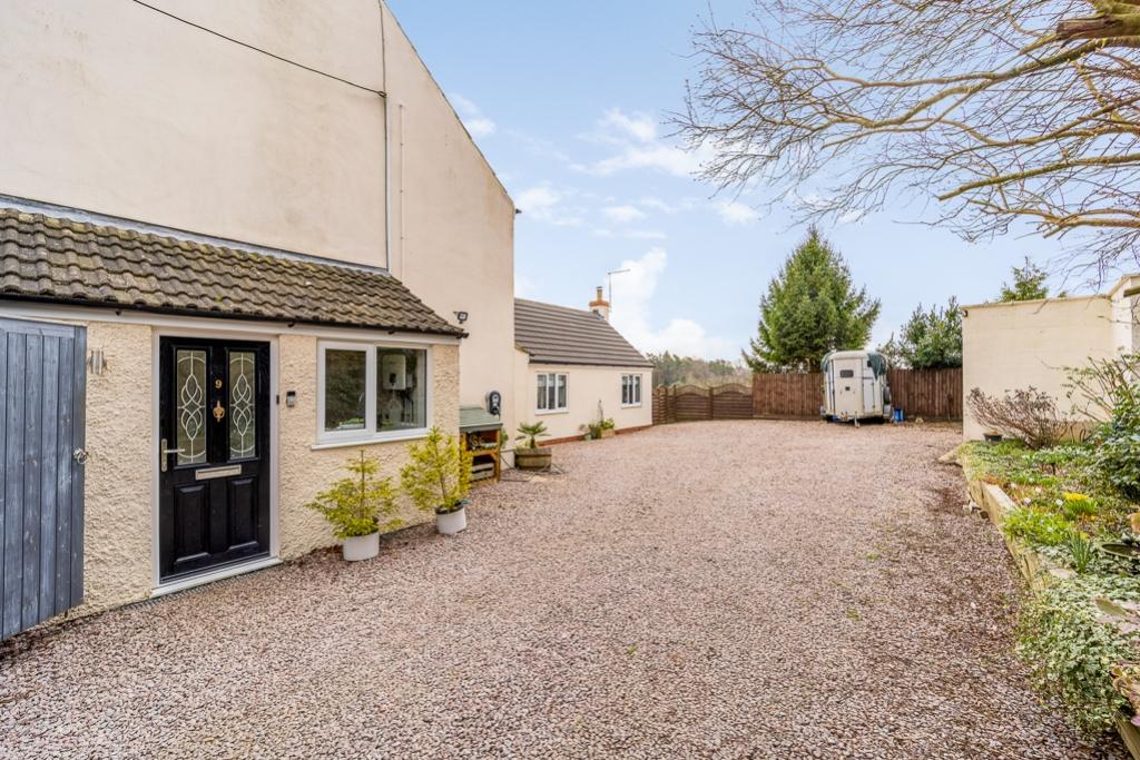 9 Woolsthorpe Road (Woolsthorpe By Colsterworth)-1