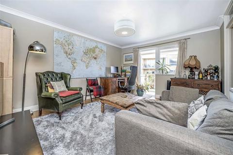 2 bedroom flat for sale, Canterbury Place, London SE17