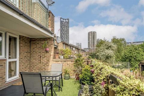 2 bedroom flat for sale, Canterbury Place, London SE17