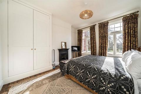 11 Calais Street, London, SE5 9LP