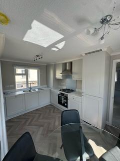 2 bedroom park home for sale, Swindon, Wiltshire, SN25