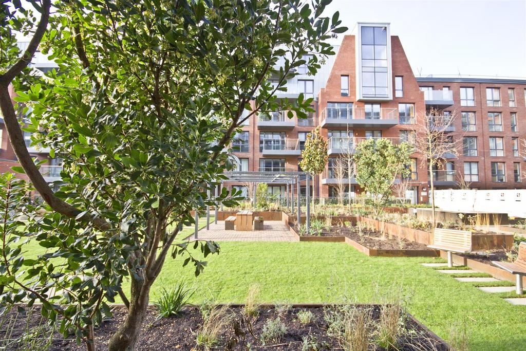 London Square Streatham Hill - 02.jpg