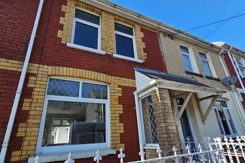 3 bedroom terraced house to rent, The Avenue, Pontycymer