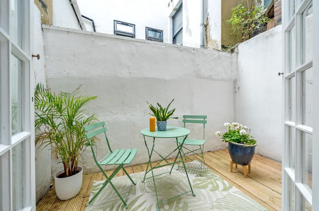 Courtyard Garden