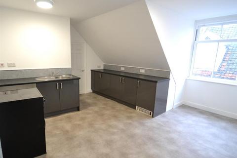 1 bedroom flat to rent, Mount Street, Cromer, Norfolk