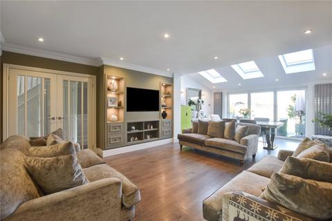 28 Fernheath Way, Dartford, DA2 7PF