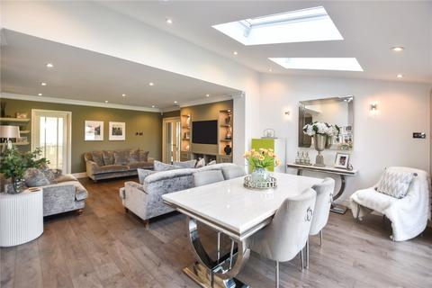 28 Fernheath Way, Dartford, DA2 7PF