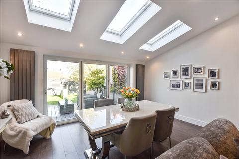 28 Fernheath Way, Dartford, DA2 7PF