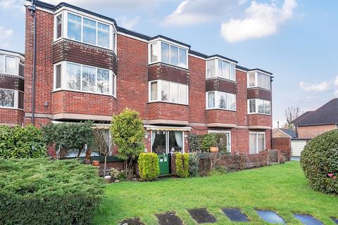 2 bedroom flat for sale, Church Lane, Bursledon, Hampshire, SO31