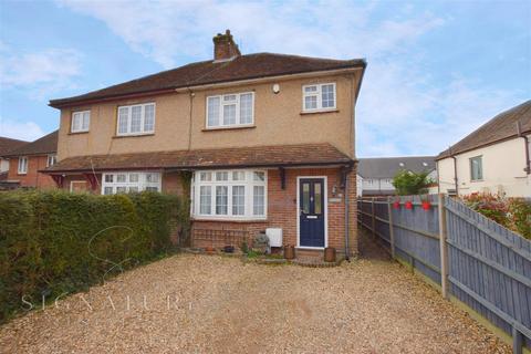 3 bedroom semi-detached house for sale, Chesham Road, Bovingdon, Hemel Hempstead