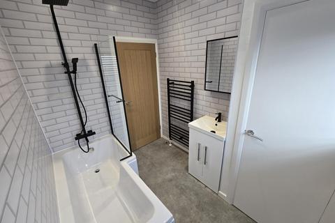 2 bedroom flat to rent, Brockwell Road, Sutton Coldfield, B44