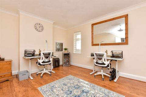4 bedroom detached house for sale, Brighton Road, Horley RH6